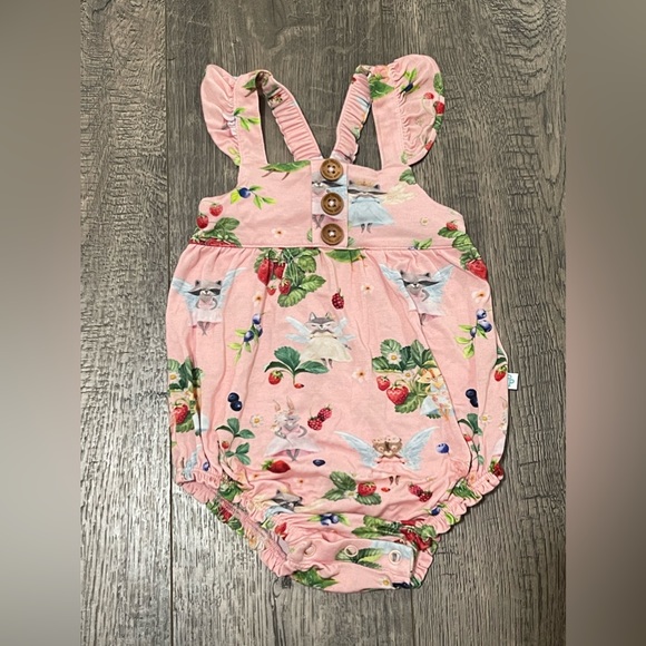 Posh Peanut Annabelle Henley Ruffle Capsleeve Bubble Romper - Picture 3 of 6